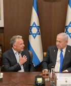 نتنياهو يبحث مع مبعوثي ترامب تفكيك حركة حماس