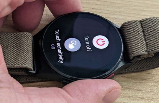 عطل يضرب ساعات سامسونغ