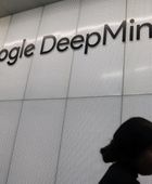 "ديب مايند": شركات الذكاء الاصطناعي الصينية متأخرة عن الغرب
