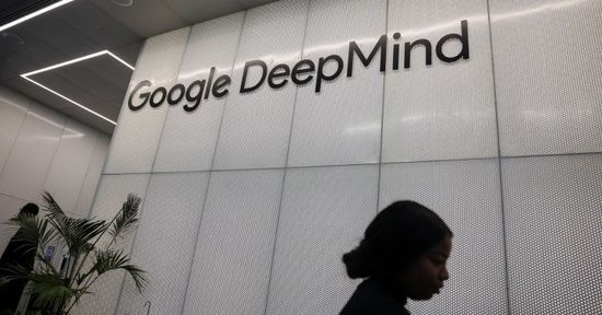 "ديب مايند": شركات الذكاء الاصطناعي الصينية متأخرة عن الغرب