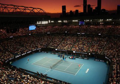 ديوكوفيتش يهزم فان دي زاندسخولب ويبلغ الدور الرابع في أستراليا