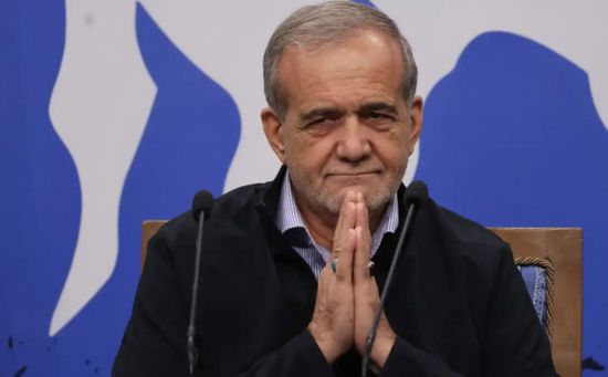 نجل الرئيس الإيراني يوجه انتقادًا غير مسبوق للنظام