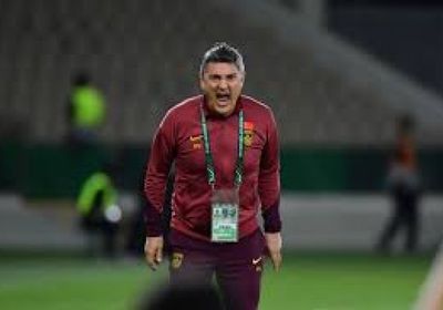 مدرب الصين تحت 23 عامًا يدعو للتعامل بهدوء مع استمرار غياب الألقاب