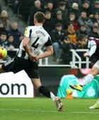 بوينديا يسجل هدفًا رائعًا ويقود أستون فيلا للفوز على نيوكاسل 2-صفر