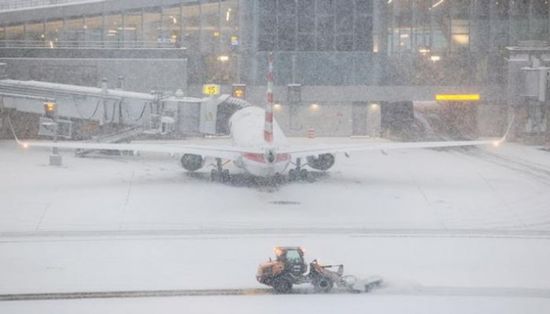 انقطاع الكهرباء وإلغاء رحلات جوية بالولايات المتحدة