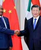 البرهان يؤكد أهمية تعزيز علاقات السودان مع الصين