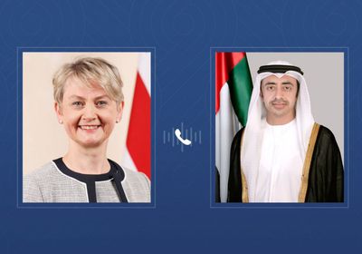 هاتفياً.. وزيرا الخارجية الإماراتي والبريطانية يبحثان العلاقات الثنائية بين البلدين