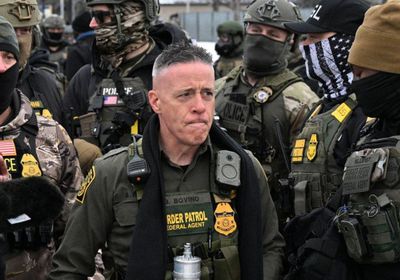 قائد حرس الحدود الأمريكي يغادر مدينة مينيابوليس