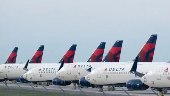 "دلتا" تلغي مئات رحلات الطيران في مطار أتلانتا