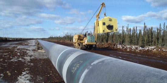 أزمة أنابيب النفط الكندية تتجدد مع تزايد وفرة المعروض