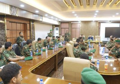 اللجنة الأمنية في العاصمة عدن تبحث رفع مستوى الجاهزية