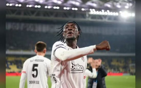 أستون فيلا يضم المهاجم أبراهام قادما من بشكطاش