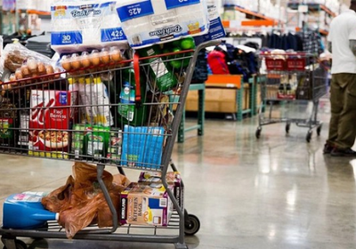 ثقة المستهلك الأمريكي تهوي لأدنى مستوياتها منذ 2014