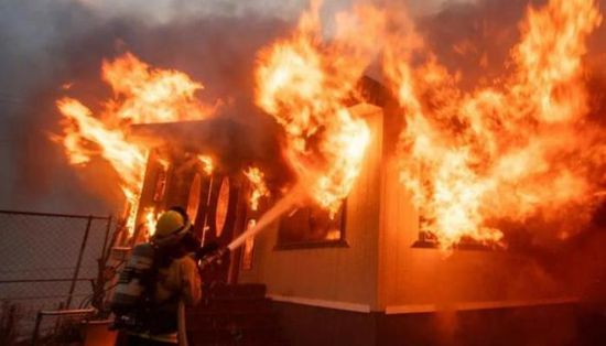 مصرع 4 أطفال سوريين في حريق التهم خيمتهم بالأردن