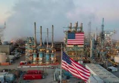 تراجع مخزونات النفط الخام والبنزين بالولايات المتحدة