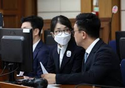 محكمة في كوريا الجنوبية تحكم على السيدة الأولى السابقة بالسجن