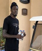 مهاجم الأهلي المصري الجديد يصل القاهرة