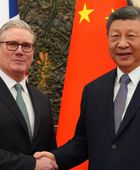 الزعيم الصيني شي يستقبل رئيس الوزراء البريطاني ستارمر في بكين