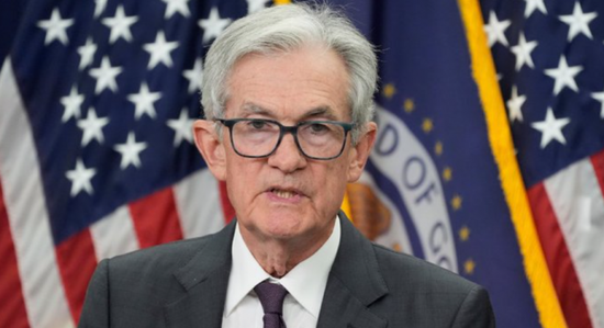 باول يستبعد العودة لرفع الفائدة ويؤكد متانة الاقتصاد الأمريكي