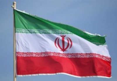 إيران تتوعد بـ"رد ساحق" على أي هجوم مع تصاعد الضغوط الغربية