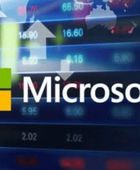 سهم مايكروسوفت يسجل أعمق هبوط منذ سنوات