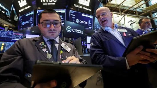 تباين في أداء مؤشرات وول ستريت مع نتائج عمالقة التكنولوجيا