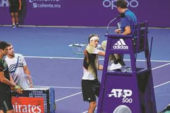 بعد مباراة ماراثونية.. زفيريف يهاجم قرار السماح لألكاراز بالعلاج