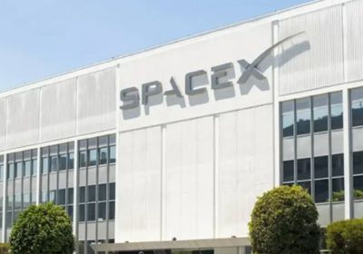 "سبيس إكس" و"إكس إيه آي" تدرسان اندماجاً ضخماً قبل طرحهما العام