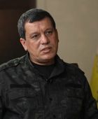 قائد قسد: الجيش السوري لن يدخل المناطق الكردية