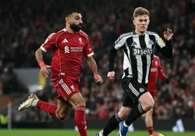 ليفربول يكتسح نيوكاسل برباعية في الدوري الإنجليزي