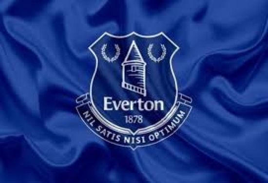 مدرب إيفرتون يتعهد بالاحتفال مجددا رغم تلقيه بطاقة صفراء