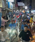 مسيرة جماهيرية بالمكلا دعمًا لقرارات الرئيس الزُبيدي الليلة