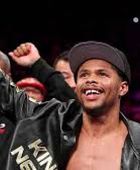 ستيفنسون يتفوق على لوبيز ويصبح بطل العالم في أربع فئات وزن