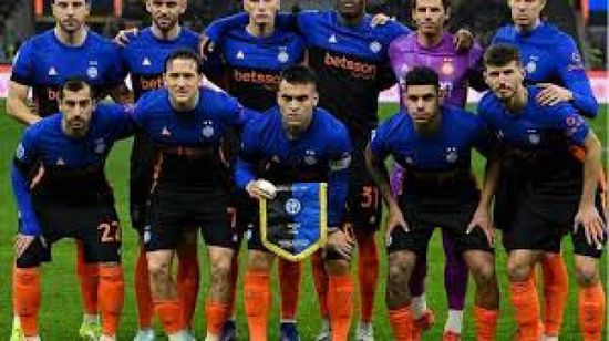 إنتر ميلان يعزز صدارته للدوري بثنائية أمام كريمونيزي