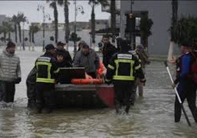 فيضانات المغرب تتسبب في إجلاء سكان مدينة القصر الكبير