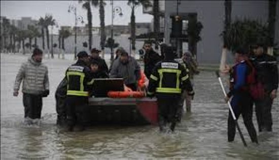 فيضانات المغرب تتسبب في إجلاء سكان مدينة القصر الكبير