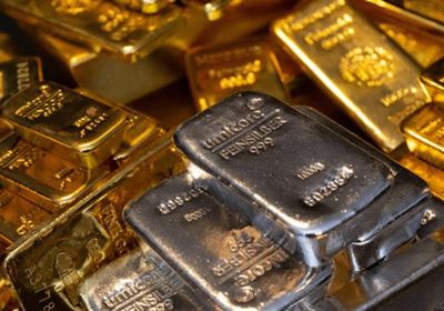 تراجع أسعار الفضة والذهب في المعاملات الفورية