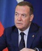 ميدفيديف: سرقة أمريكا لمادورو تخل بالعلاقات الدولية