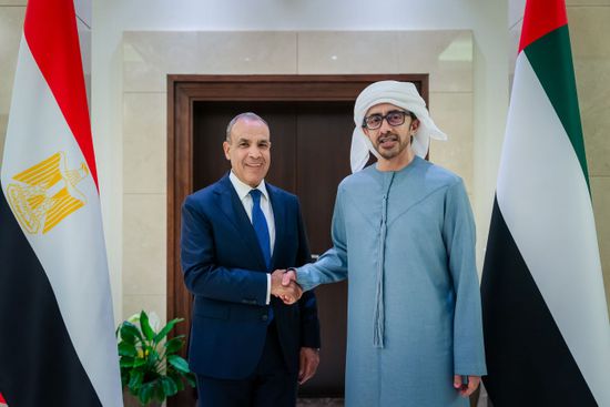 وزير الخارجية الإماراتي يستقبل نظيره المصري في أبوظبي