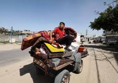 خان يونس تستقبل الفلسطينيين العائدين لغزة عبر رفح