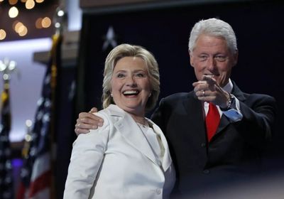 بيل وكلينتون يوافقان على الإدلاء أمام الكونغرس بشأن "إبستين"