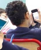 بوليفيا تحظر استخدام الهواتف المحمولة داخل الفصول الدراسية