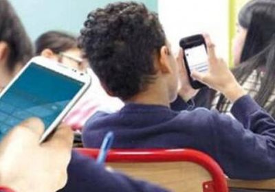 بوليفيا تحظر استخدام الهواتف المحمولة داخل الفصول الدراسية