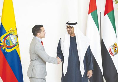 محمد بن زايد يبحث مع رئيس الإكوادور تعزيز العلاقات بين البلدين