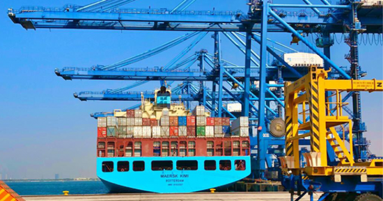 واردات السعودية تسجل أول تراجع سنوي منذ عامين