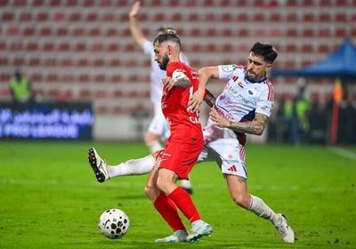 شباب الأهلي في اختبار صعب ضد الشارقة ومواجهة مرتقبة بين العين والجزيرة