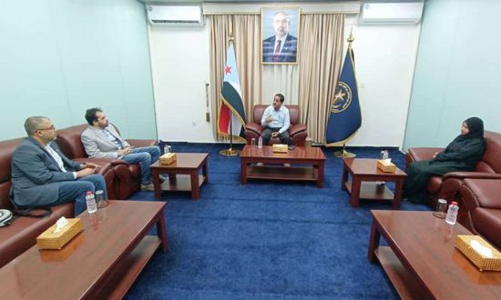 أمانة "الانتقالي" تبحث تعزيز التنسيق مع الصليب الأحمر