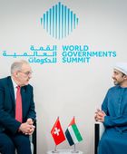 وزير الخارجية الإماراتي يلتقي رئيس الاتحاد السويسري في دبي