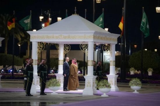 ولي العهد السعودي يستقبل المستشار الألماني في قصر اليمامة