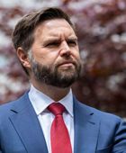 دي فانس يلمح لإمكانية اللجوء للحل العسكري ضد إيران